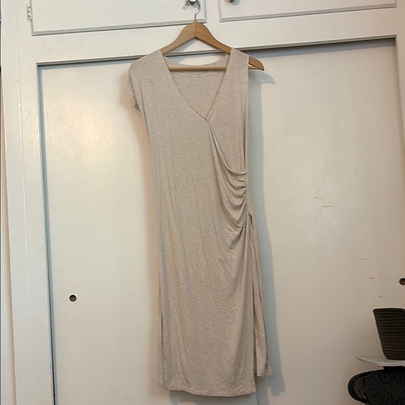 Light Comfortable Dress - Picture 1 of 6